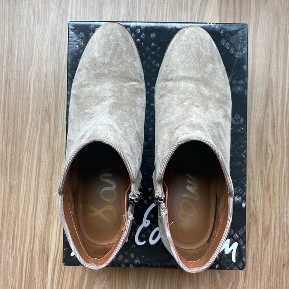 Sam Edelman ‘Petty’ Chelsea Boot - Picture 4 of 6